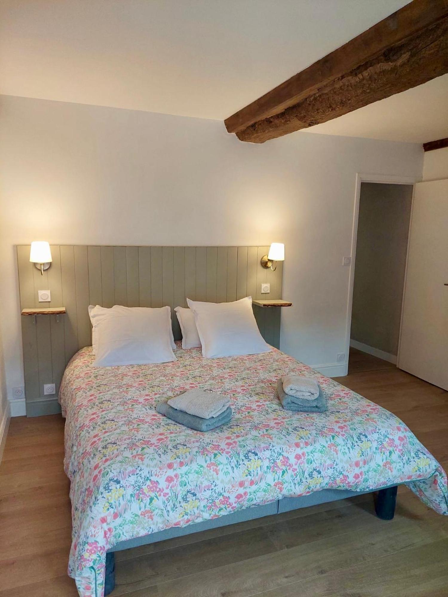 Les chambres d'Omaha Beach Etablissement avec deux chambres d'hôtes, petit-déjeuner compris fait-maison et produits locaux Vierville-sur-Mer Exterior foto